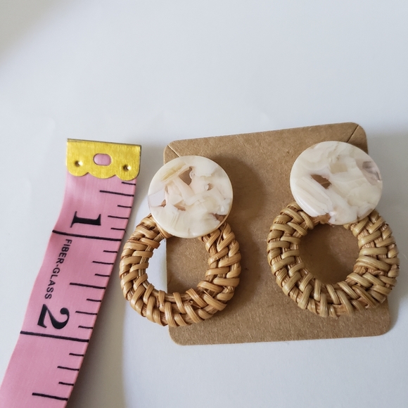 Bohemian rattan earrings - Picture 2 of 7